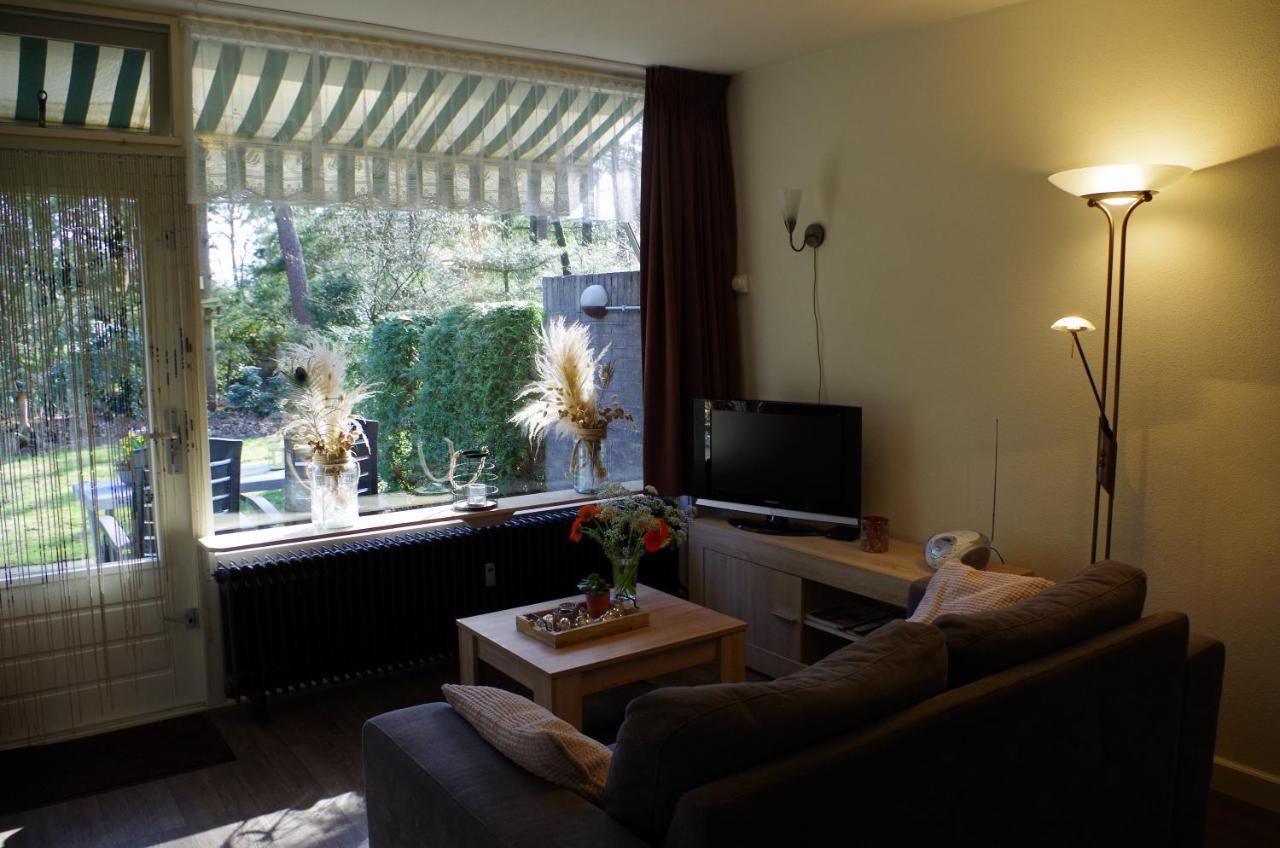 Geschakelde Bungalow Op De Veluwe "De Eekhoorn" Otterlo Extérieur photo